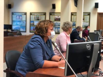 Глава Югорска обсудил с депутатами актуальные вопросы развития города