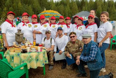 В Югорске прошёл туристический слёт «серебряных» волонтёров «Югорский привал – 2025»