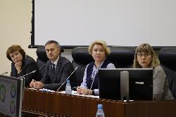 Изменение границ избирательных округов и итоги летней оздоровительной кампании депутаты обсудили на совместном заседании комиссий Думы города