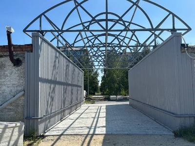 Продолжается обустройство наземного пешеходного перехода