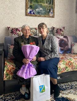 В день 82-летия полного снятия блокады Ленинграда навестили Елизавету Павловну Кудряшову