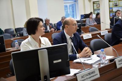 На очередном заседании Думы Югорска депутаты обсудили темы благоустройства