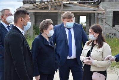 Наталья Комарова оценила реализацию проекта ТОС «Снегири»  