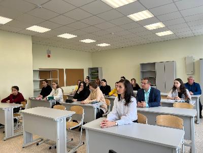 В школах Югорска проходят «Разговоры о важном»