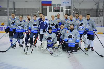 В Югорске прошел первый открытый хоккейный турнир на Кубок главы города