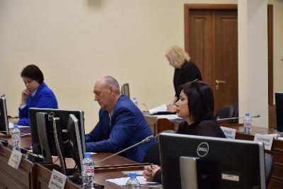 На очередном заседании Думы Югорска главной стала тема благоустройства