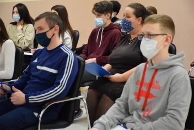 Волонтеры проекта «Формирование комфортной городской среды» проходят обучение