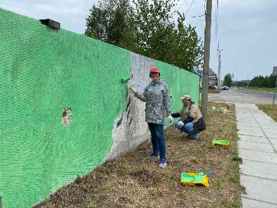 К юбилею города югорчане разукрасят серые стены