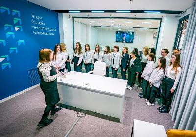 Десятиклассники школы №5 побывали на экскурсии в Ханты-Мансийске