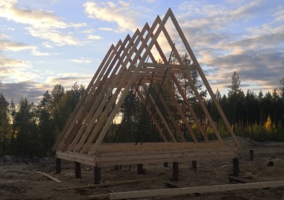 Озеро «Бездонное» превращается в «Югорские Урманы»