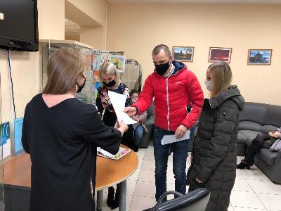 21 молодая семья Югорска получила жилищную субсидию