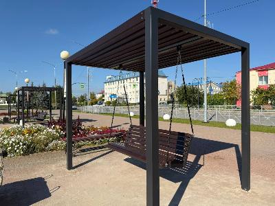 На Фонтанной площади имени Р.З. Салахова обустроили новые зоны отдыха