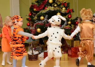 Разработан защитный протокол по проведению новогодних утренников в детсадах