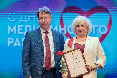 В честь Дня медицинского работника наградили сотрудников Югорской городской больницы