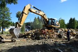 В Югорске продолжается снос ветхого жилья 