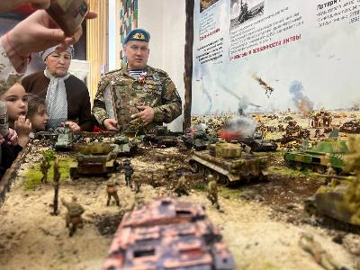 В Музее истории и этнографии презентовали диораму Курской битвы