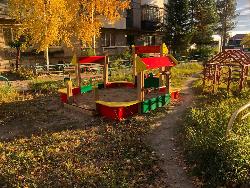 Обустройство автостоянки, детские городки, отсыпка дорог и строительство тротуаров - всё это возможно благодаря депутатам Югорска