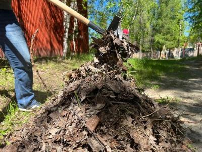 На городском субботнике собрали 25 кубов мусора