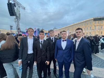 Выпускник Гимназии Никита Сабиров побывал на знаменитом празднике «Алые паруса»