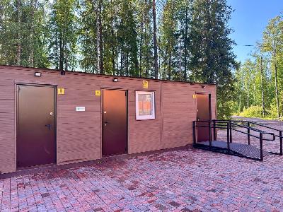 В парке имени Д.И. Менделеева появились новые теплые туалеты