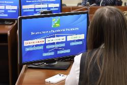 Прикоснуться к профессии: школьники Югорска увидели работу администрации изнутри