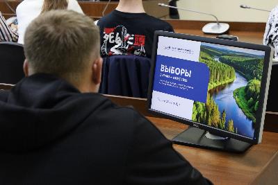В Югорске стартовало обучение участников проекта «ИнформУИК»