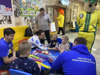 В городе прошла акция «Детские ладошки V руках Югры»