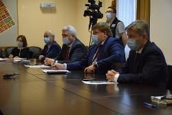 Андрей Бородкин доложил об эпидситуации в Югорске главе региона 