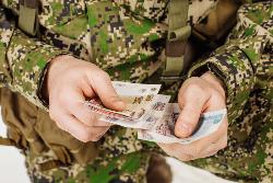 По сто тысяч рублей выплатят югорчанам, получившим государственные награды за участие в СВО