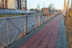 В Югорске появился новый тротуар на улице Калинина В Югорске появился новый тротуар на улице Калинина